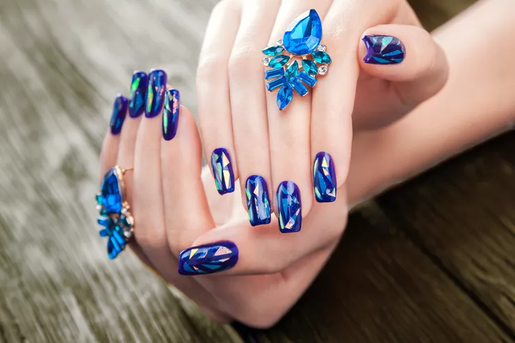 Broken Glass Effect – Shattered Sparkle