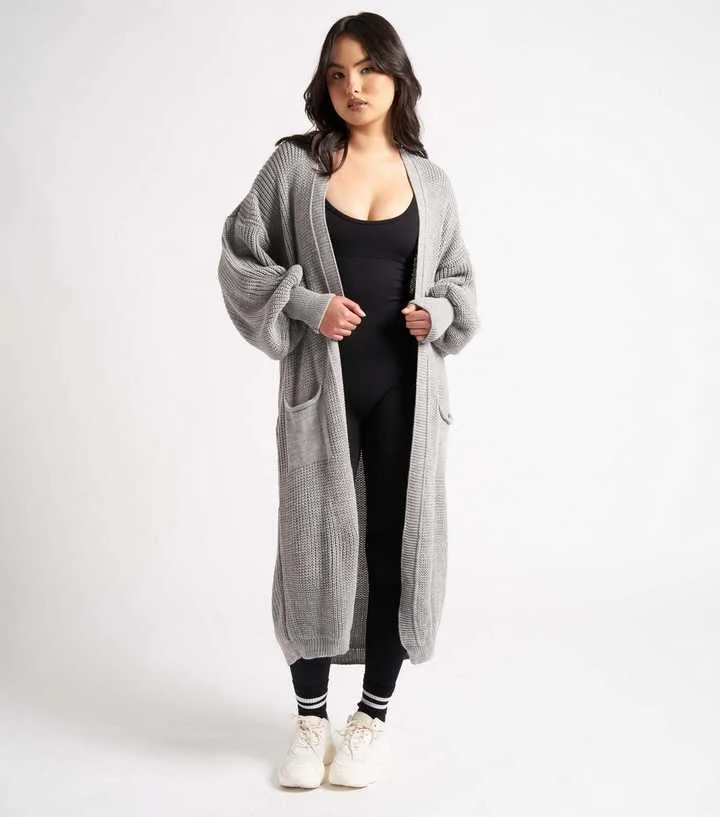 Chunky Cardigans That Combine Comfort and Fashion